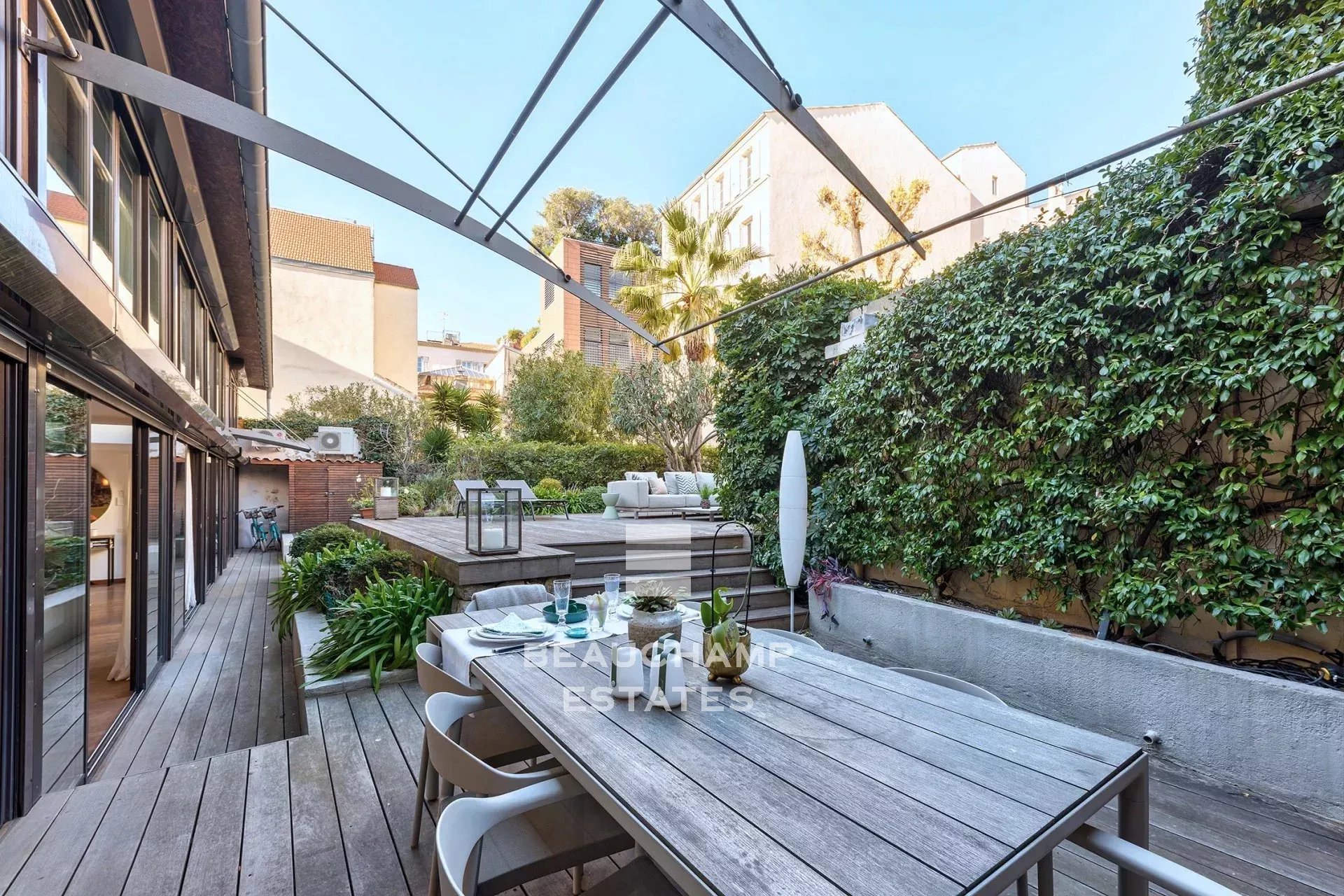 Duplex 4 chambres avec jardin - Cannes Centre