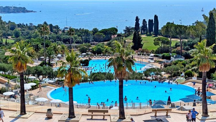 AGAY CAP ESTEREL SUPERBE T3 DUPLEX VUE MER PANORAMIQUE. PARKING PRIVE