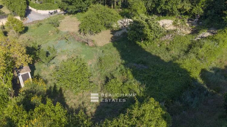 Mougins – Terrain avec permis pour villa provençale et piscine