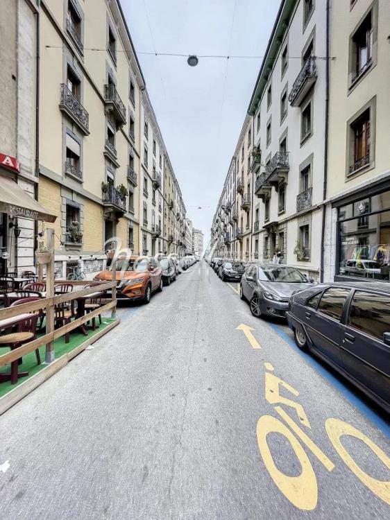 Parking sous-terrain aux Eaux-Vives