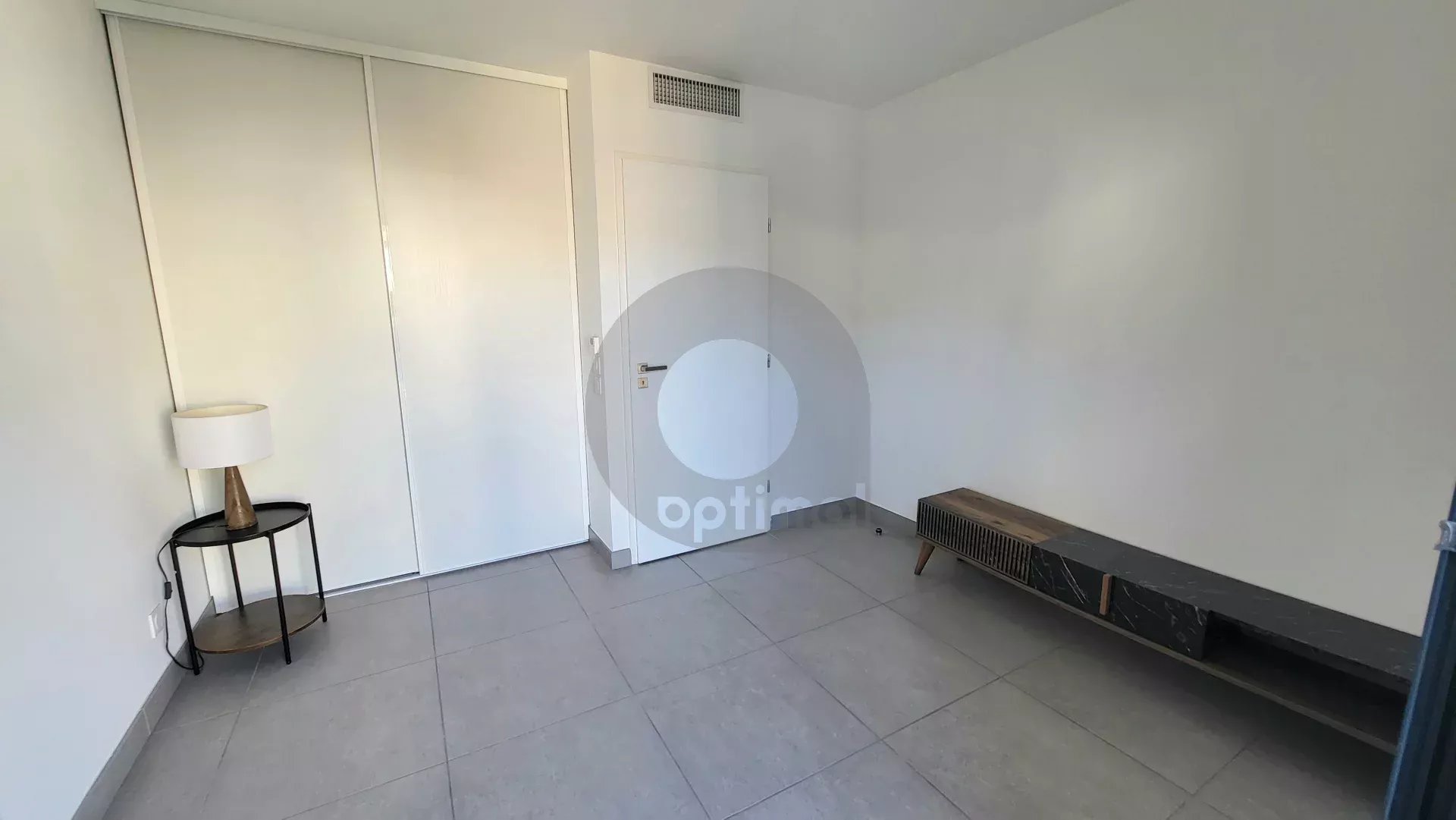 Menton centre - Immeuble neuf - Appartement deux pièces avec terrasse