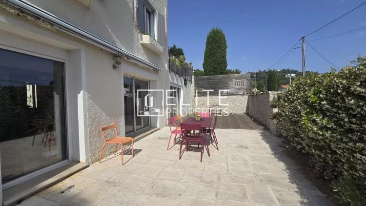 MAISON 5 PIÈCES  112 m² – VUE MER & PISCINE – CANNES