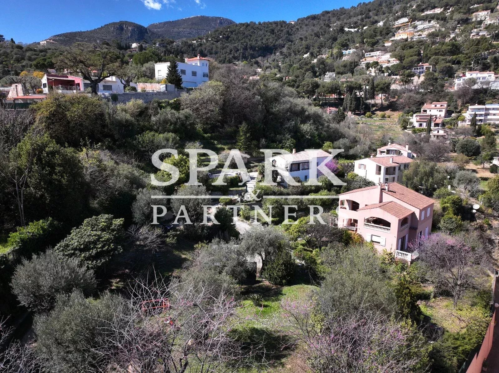 Roquebrune Cap Martin - Maison individuelle dans un domaine privé