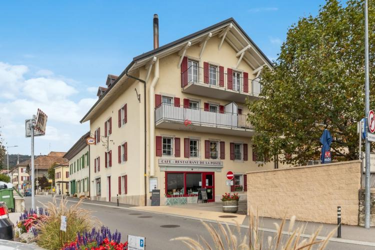Charmant appartement en attique de 150 m² avec balcon