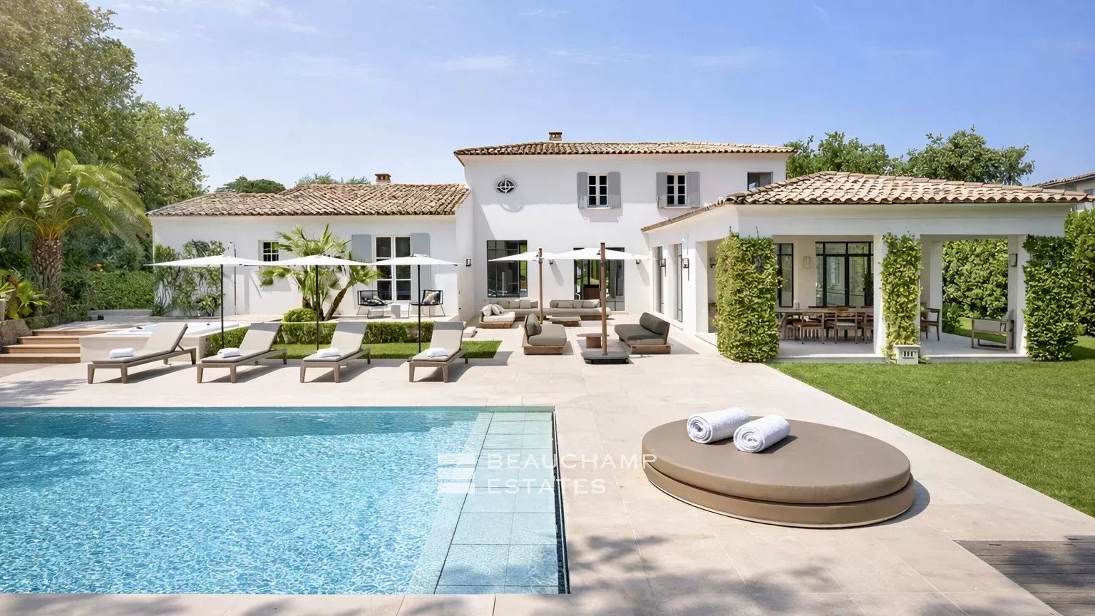 Somptueuse villa au coeur de Saint-Tropez, à pieds de la place des Lices