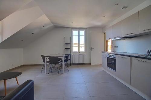 Appartement meublé récent proche de Genève