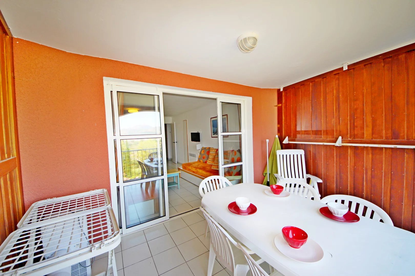 AGAY CAP ESTEREL LE HAMEAU 3 PIECES PREMIER ETAGE. ACCES FACILE. PARKING