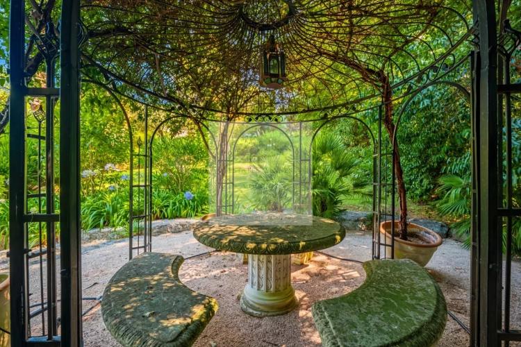 Superbe villa neuve de style provençal – Vue panoramique & intimité absolue