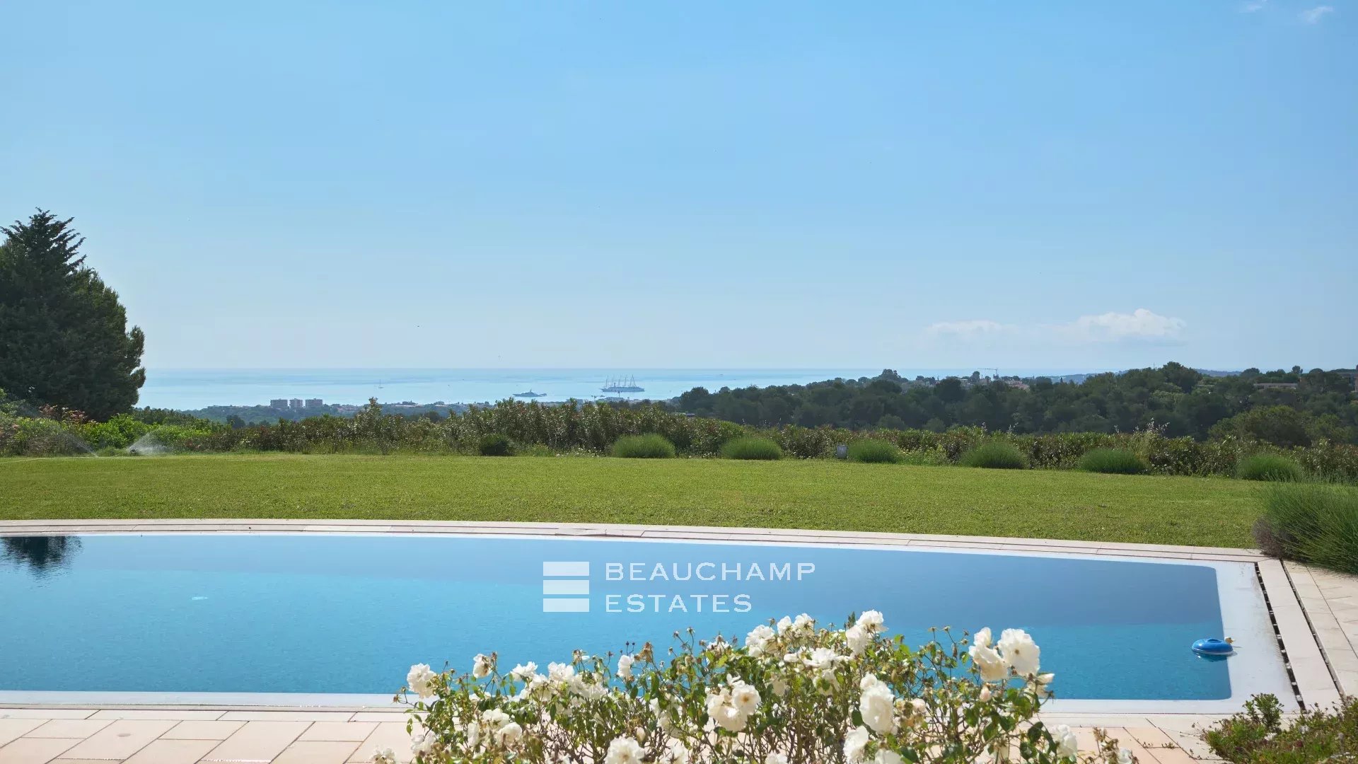Propriété de charme 5 chambres avec vue mer  - Biot