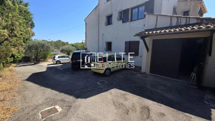 APPARTEMENT 3 PIÈCES EN BAS DE VILLA 104 m² + TERRAIN DE 1000 m² MOUANS-SARTOUX