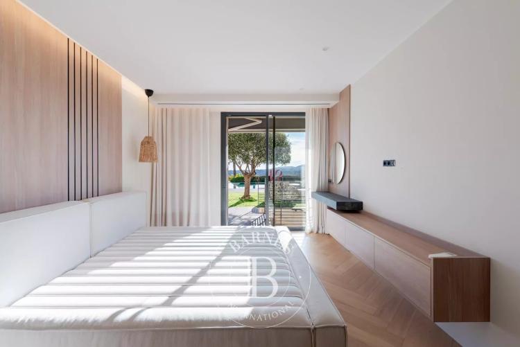 Villa d’exception clé en main avec vues panoramiques mer – Domaine privé sécurisé