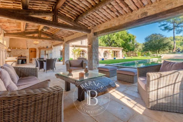 Entre Cannes et Monaco - Unique domaine équestre 23 hectares avec bastide en pierre