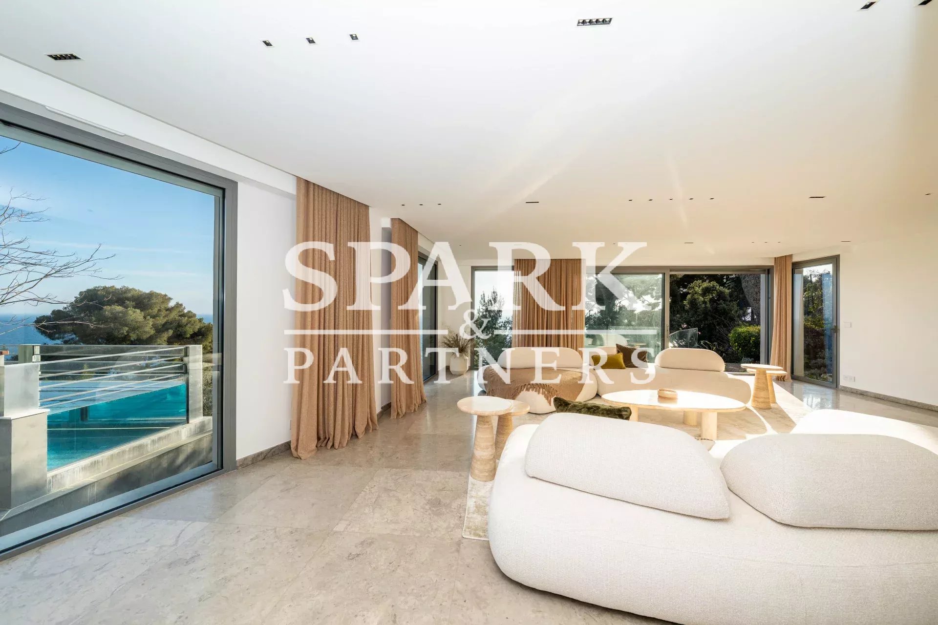 SUPERBE VILLA CONTEMPORAINE – VUE MER PANORAMIQUE