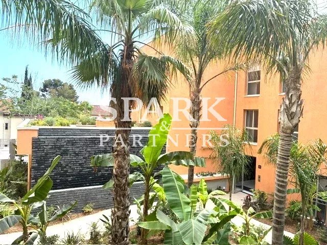 Eze bord de mer - Dernier étage - Superbe appartement de 2 pièces - Vue mer