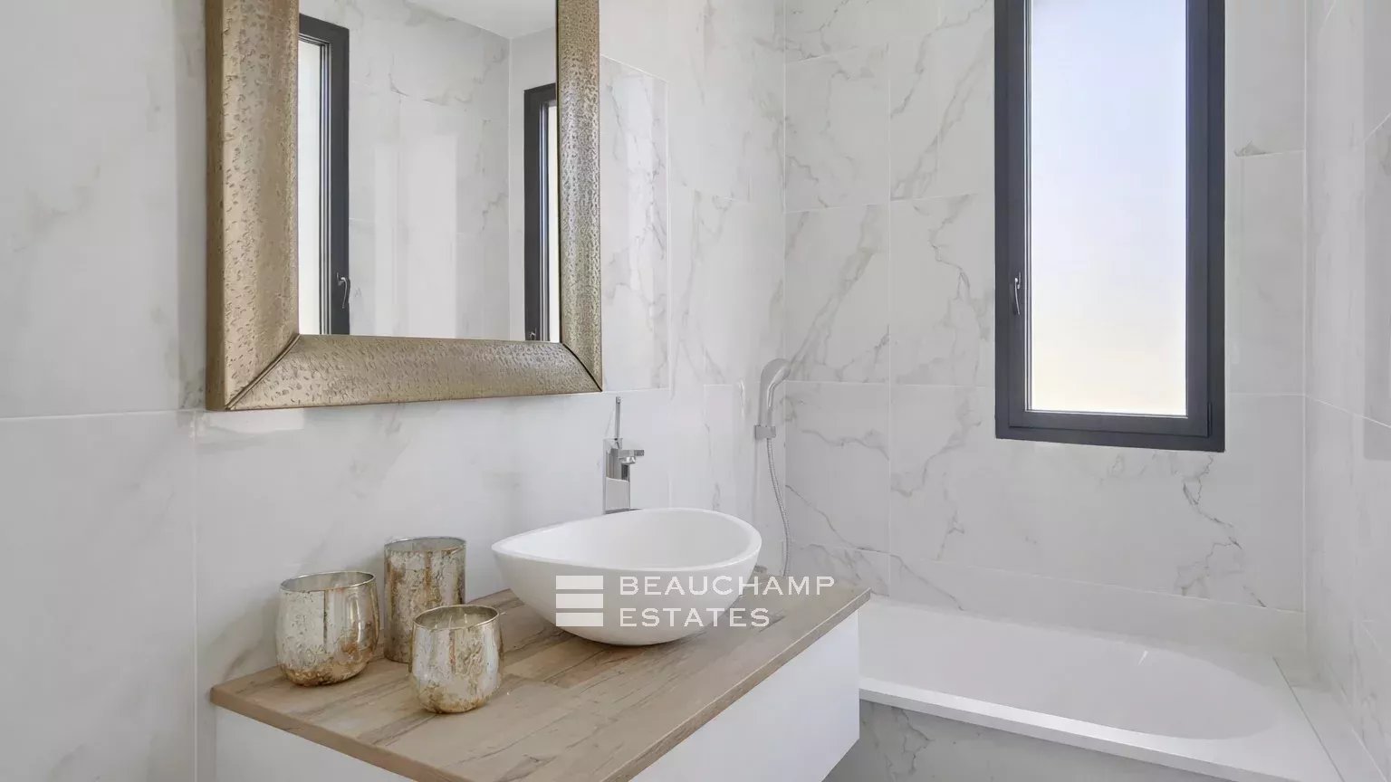 Villa moderne proche de la plage des Salins, dans un domaine privé et sécurisé