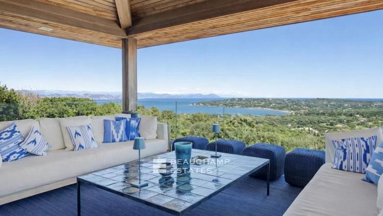 Villa d'exception proche du villa de Saint-Tropez avec prestations de grand luxe