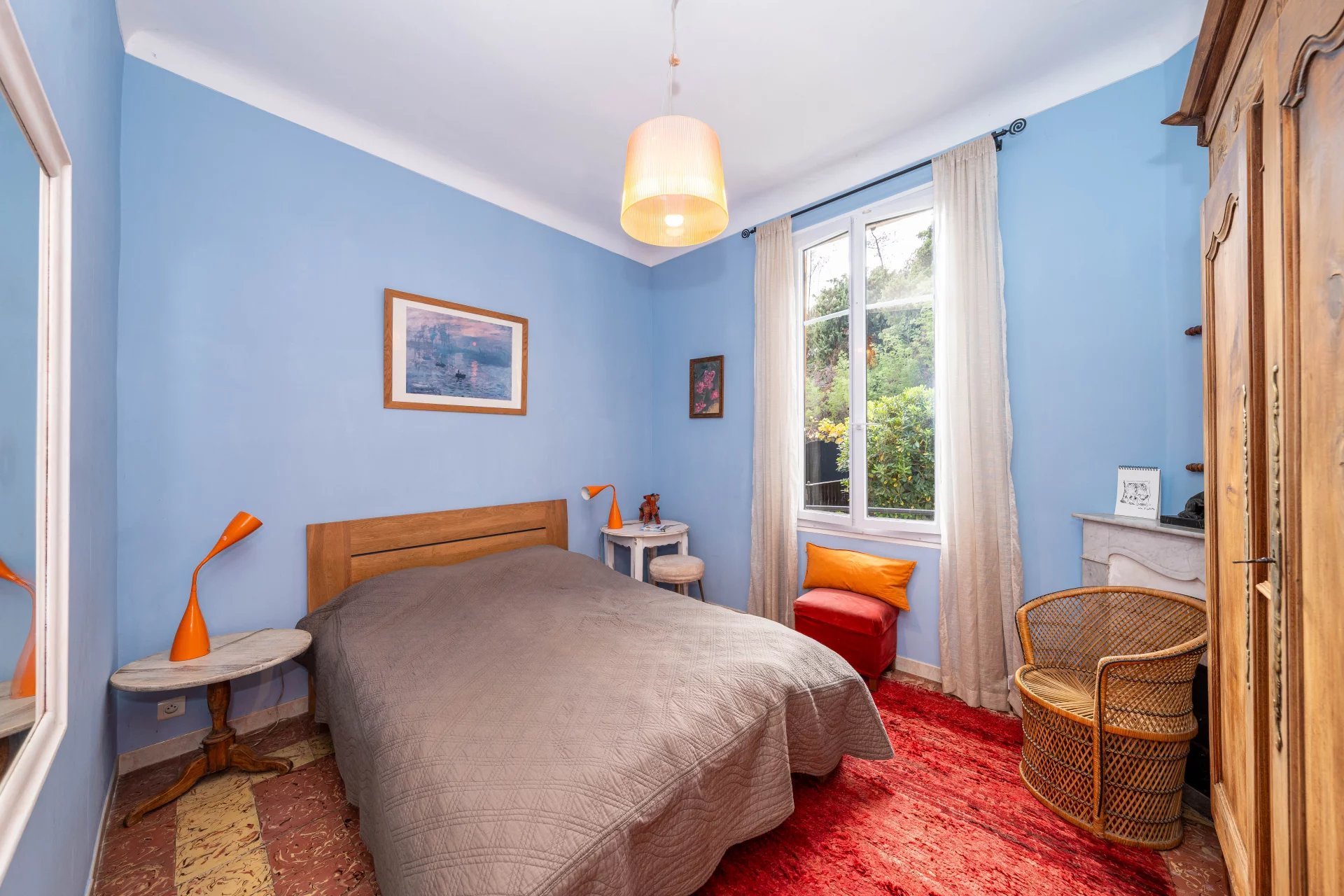 CANNES CROIX DES GARDES - MAISON DE CARACTERE – BEAUX VOLUMES