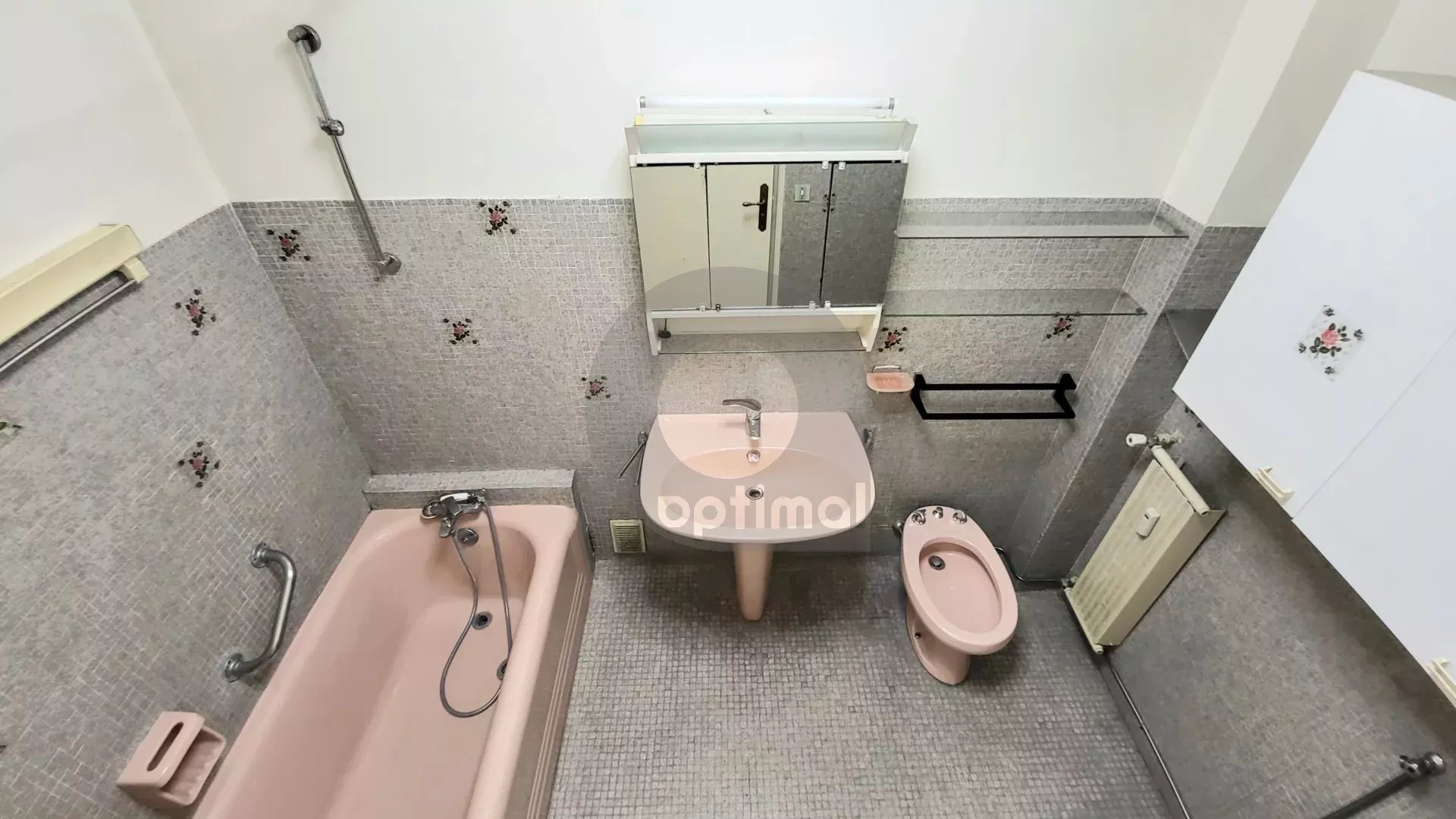 Appartement Front de Mer - Menton - Proche Solenzara