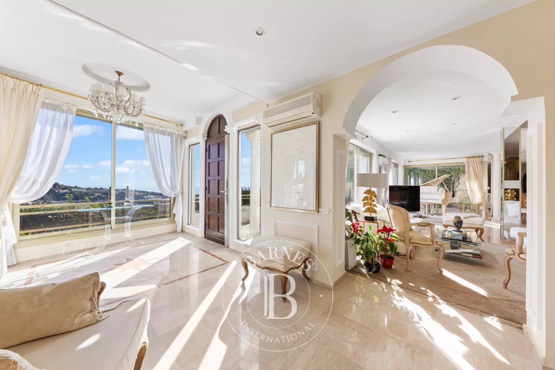 VILLEFRANCHE-SUR-MER - SUPERBE VILLA DE VILLE - VUE MER PANORAMIQUE