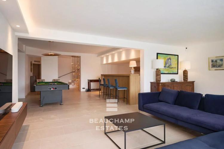 Villa néo-provençale 6 chambres avec vue mer et piscine Mougins Notre-Dame-de-Vie