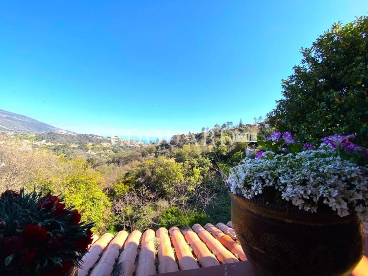 Villa provençale de 350 m² divisée en plusieurs appartements, idéale résidence principale ou investissement locatif