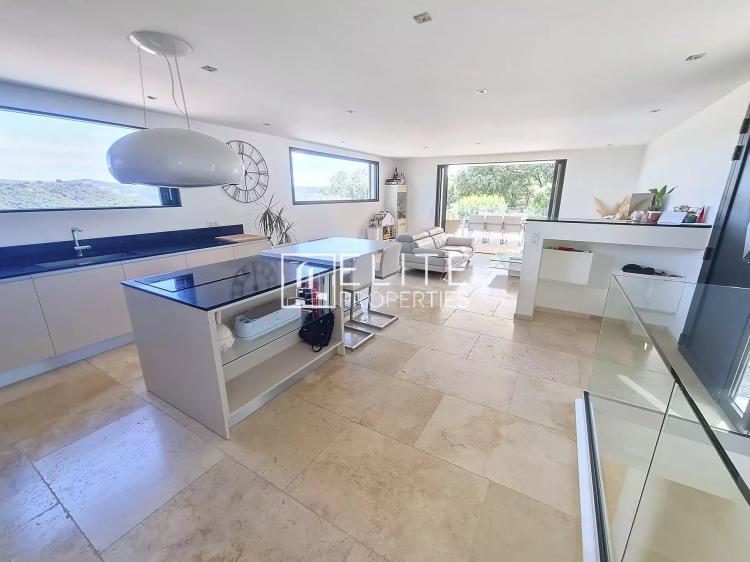 MAISON MODERNE 4 PIECES 126m² LE TIGNET