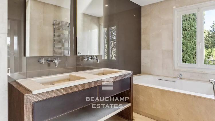 Villa provençale 4 chambres avec piscine dans un domaine fermé - Mougins