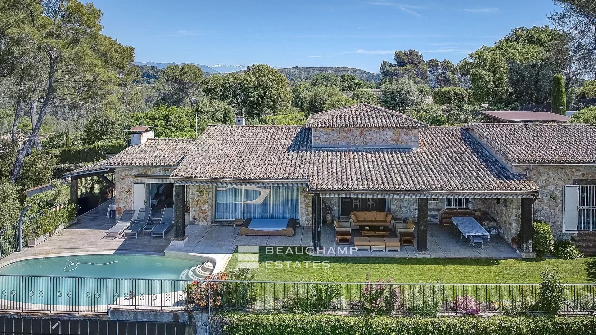 Villa provençale dans un domaine fermé - Biot