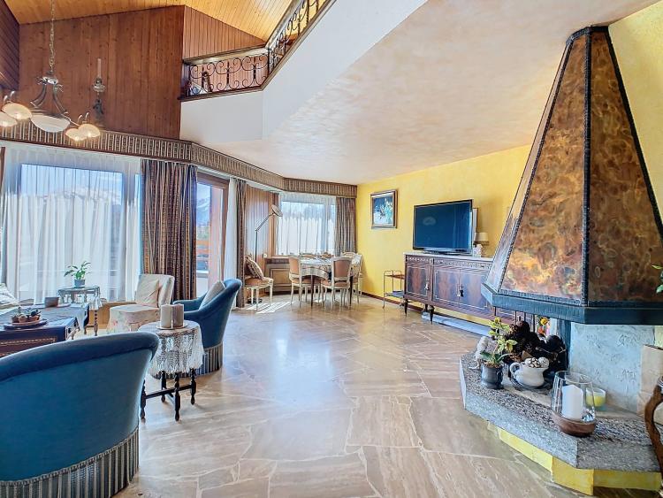 Exclusivité - Appartement duplex en bordure du lac Moubra