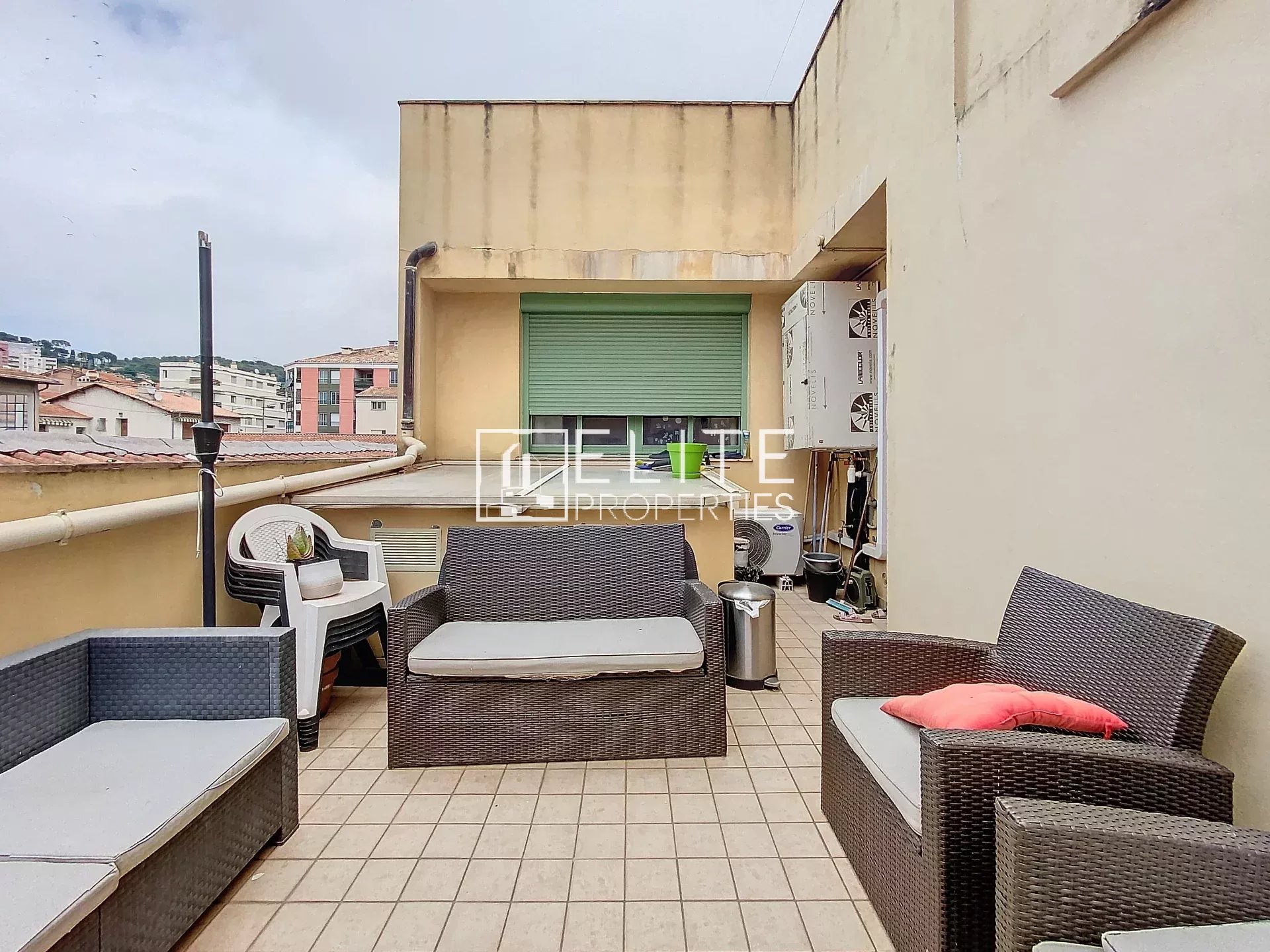 APPARTEMENT 3 PIECES 92m² + PARKING - VALLAURIS