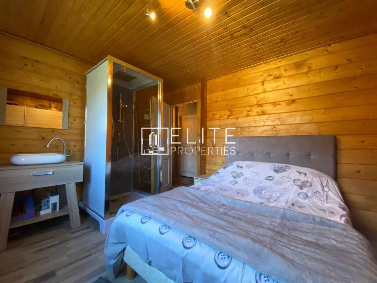 ANDON (06) – Maison en bois 211 m² avec dépendance – Calme absolu