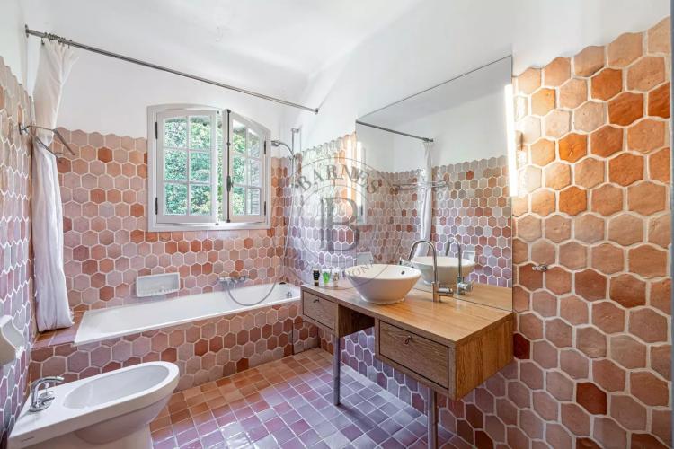 PROCHE MOUGINS – MAS EN PIERRE