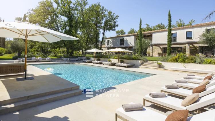 Exclusivité - Domaine fermé de 12 chambres  avec piscine  - Valbonne