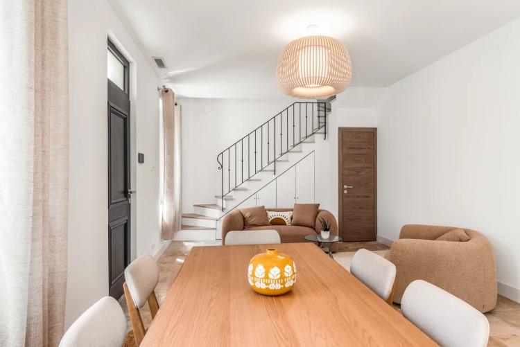 CANNES - PROCHE PALAIS – MAISON RÉNOVÉE - STUDIO INDÉPENDANT - PISCINE - STATIONNEMENTS
