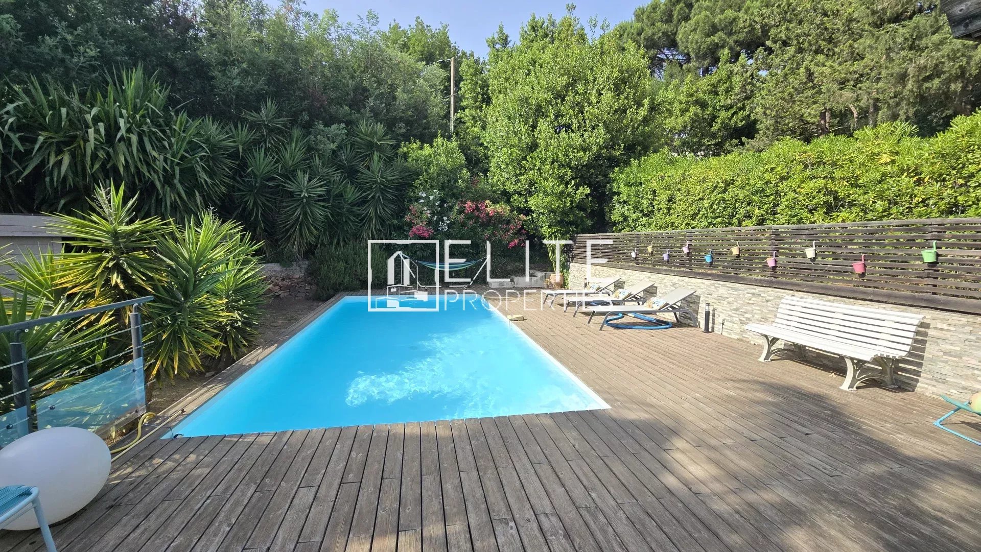MAISON 5 PIÈCES  112 m² – VUE MER & PISCINE – CANNES