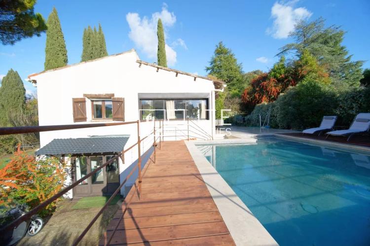VILLA 8 PIÈCES DE 200 m² + PISCINE MOUANS-SARTOUX