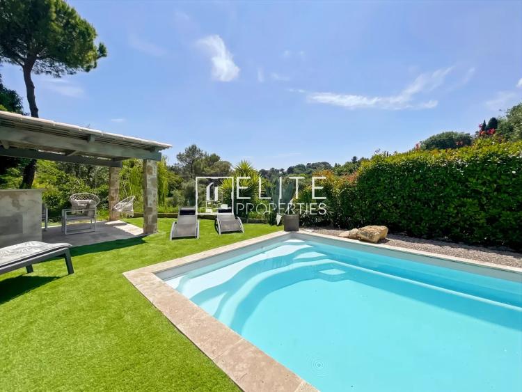 VILLA 8P de 175m² + PISCINE CALME ABSOLU -  MOUGINS