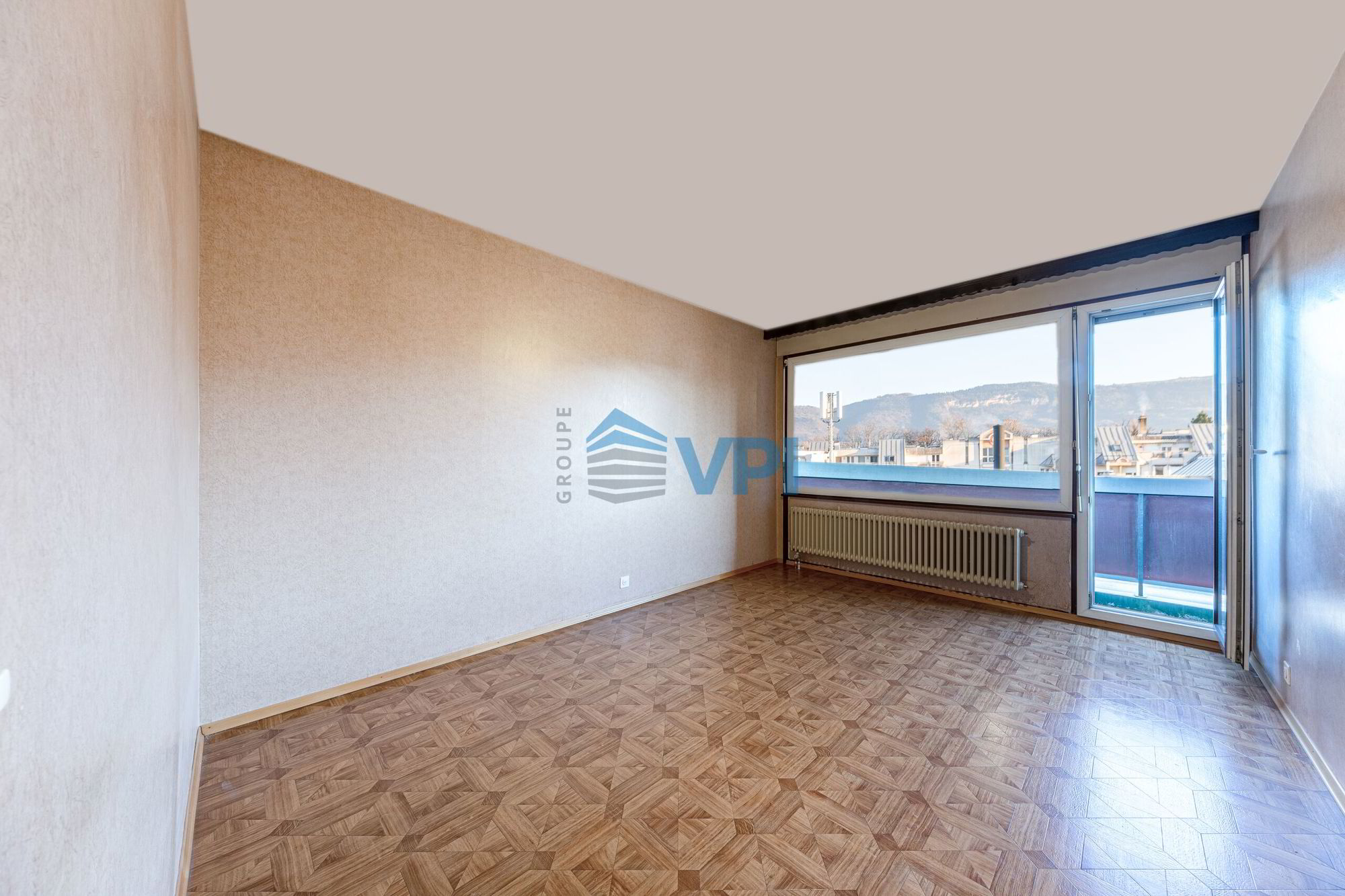 BEL APPARTEMENT DE 4 PIÈCES AVEC LOGGIAS ET VUE SUR LE SALÈVE