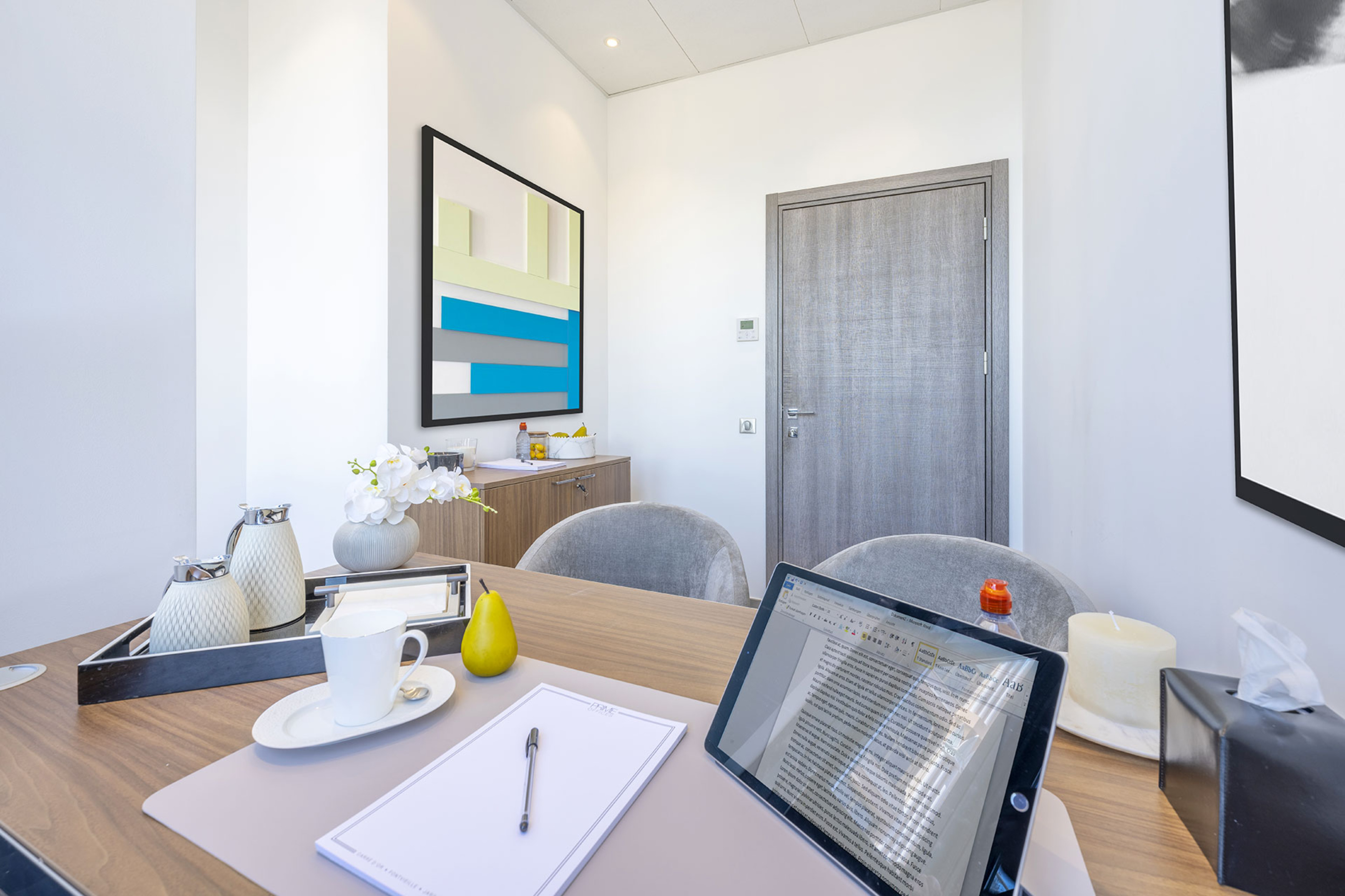 JARDIN EXOTIQUE: bureau de 10m2 en location