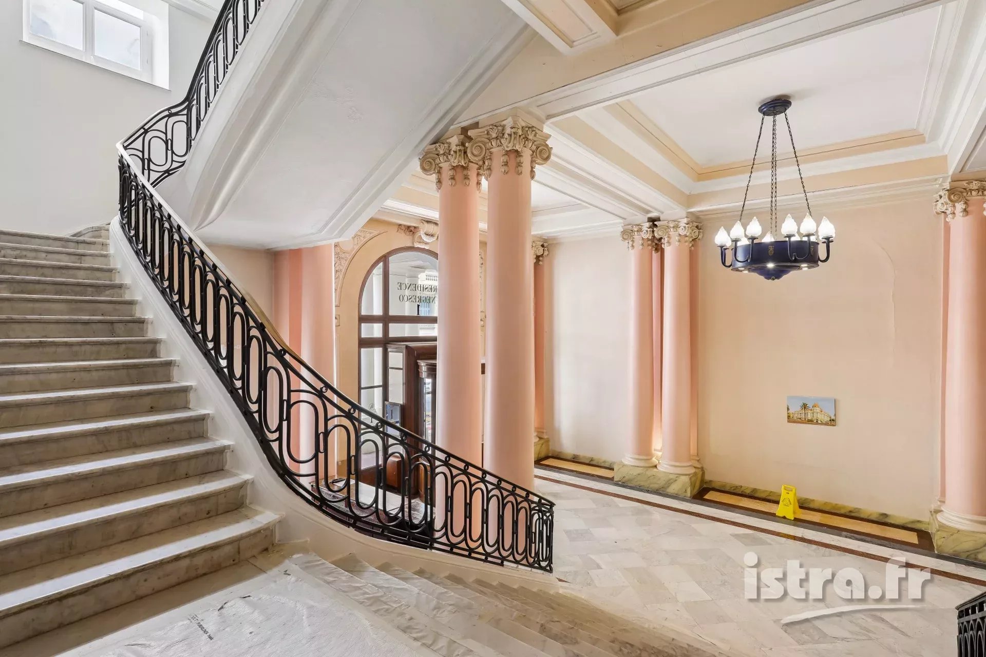 Nice Negresco : Studio dernier étage, vue mer latérale