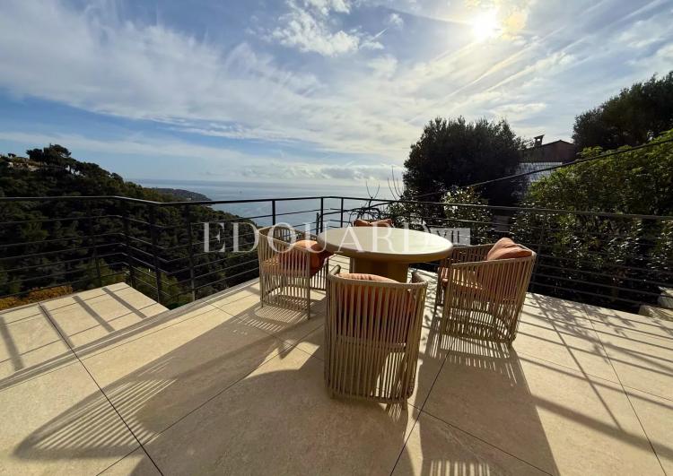 Superbe villa neuve avec piscine chauffée et vue mer exceptionnelle, proche de la Principauté de Monaco
