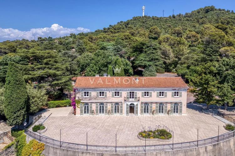 DOMAINE MAJESTUEUX ENTRE TERRE ET CIEL
