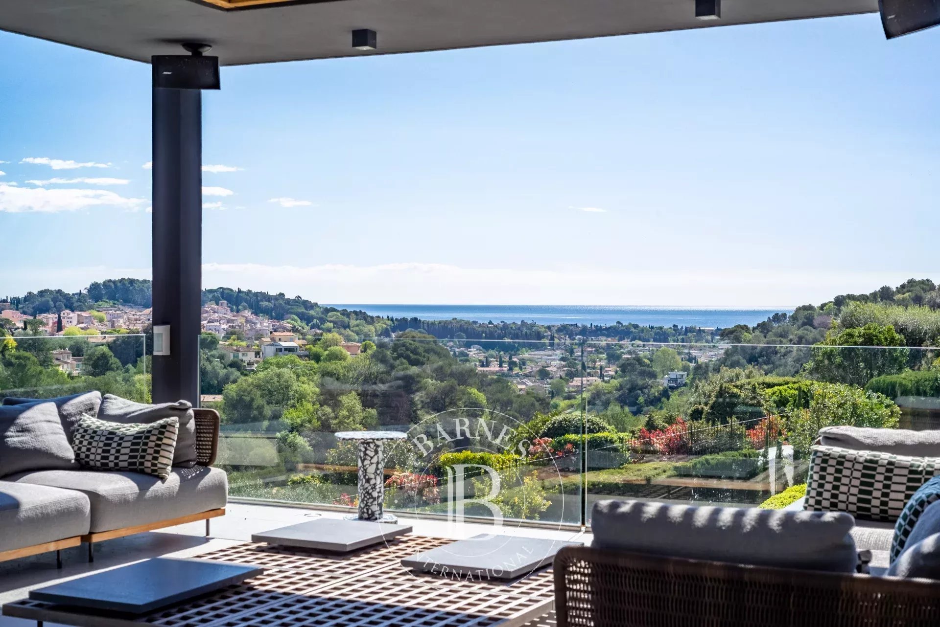 Entre Cannes et Nice - Domaine fermé - Contemporaine d’exception - Vue mer