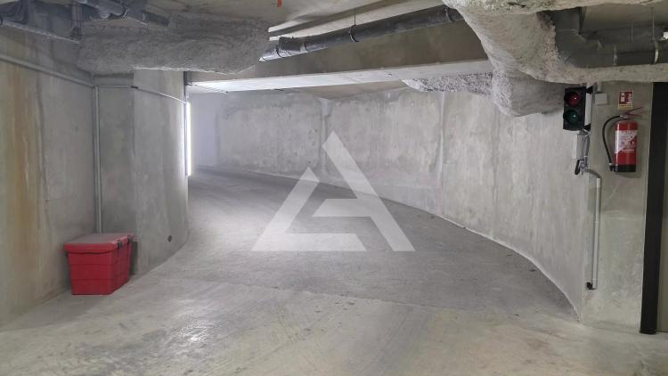 CAP D'AIL - GARAGE EN SOUS-SOL - RESIDENCE NEUVE EN CENTRE-VILLE