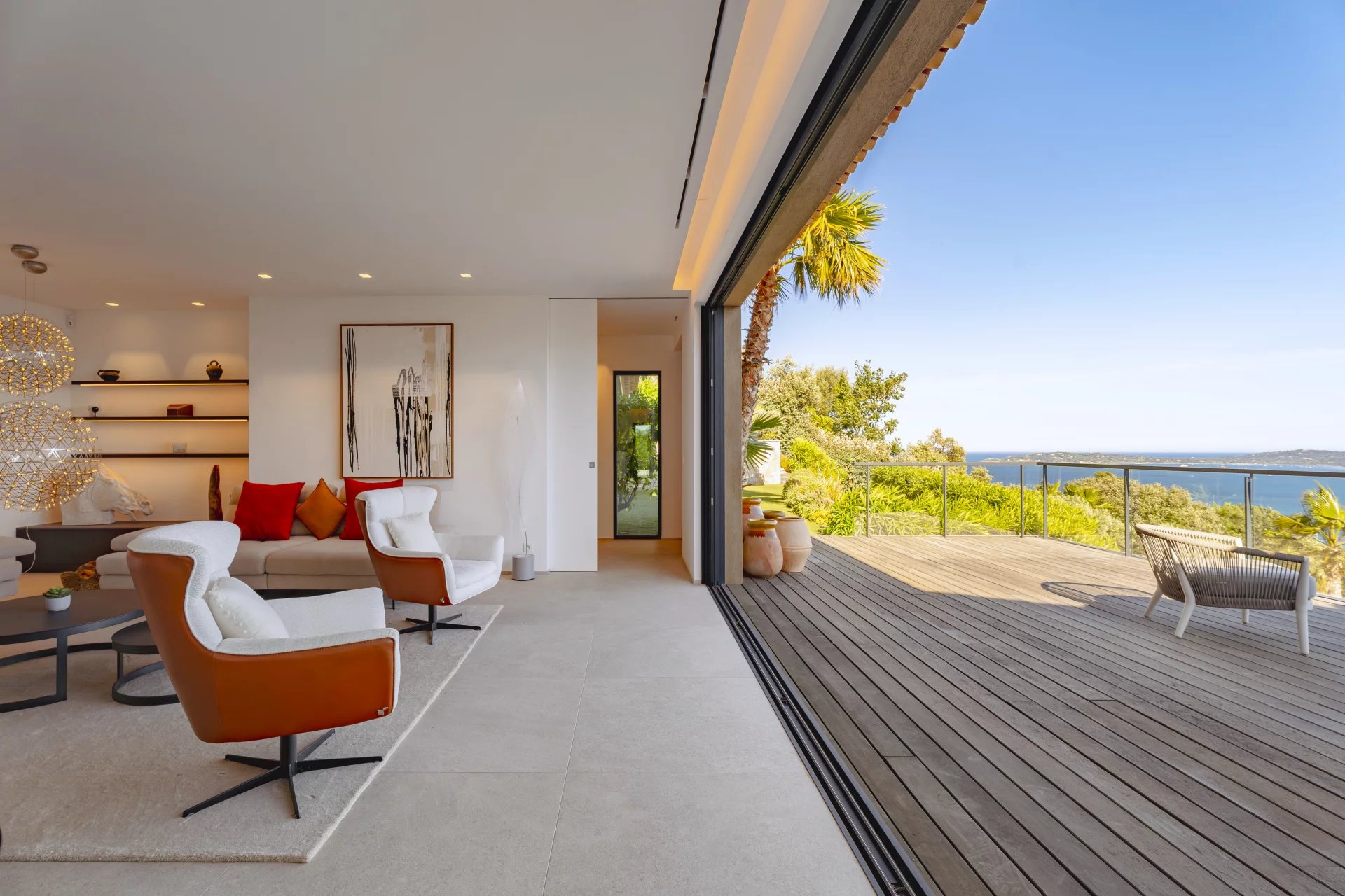 Villa neuve avec vue mer panoramique à vendre à Beauvallon