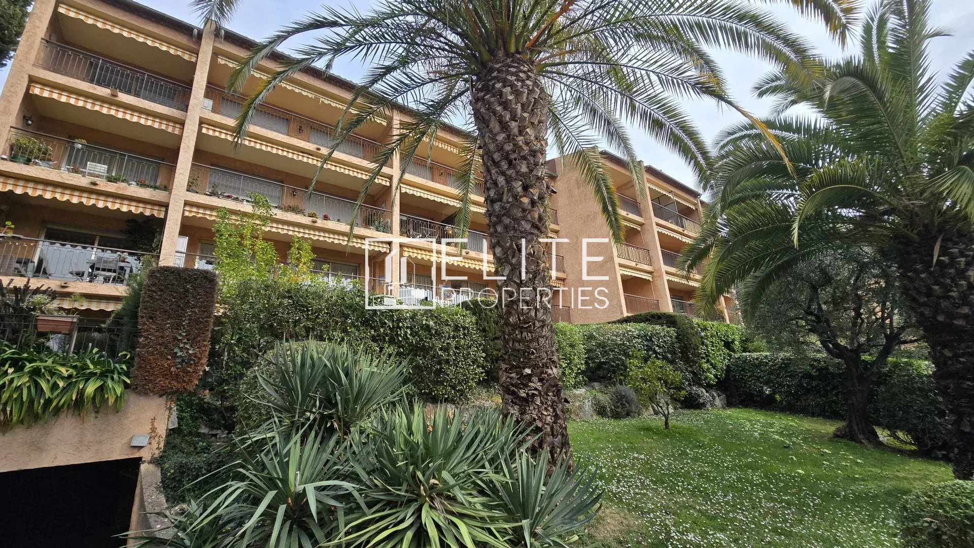 APPARTEMENT 3 PIÈCES DE 71 m² + 2 PARKINGS – VENCE
