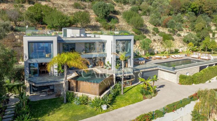Villa contemporaine d’exception avec vue sur mer et deux piscines – Aux portes de Monaco