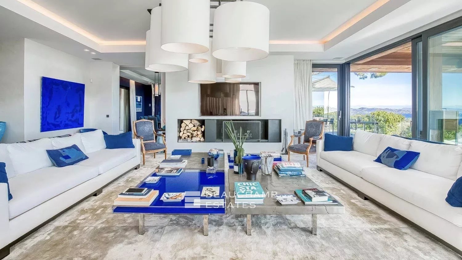 Villa d'exception proche du villa de Saint-Tropez avec prestations de grand luxe