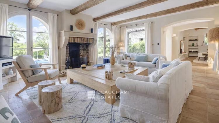 Villa néo-provençale chic à deux pas du centre ville de Saint-Tropez