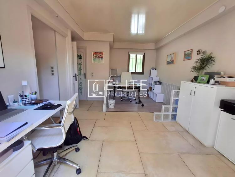 Mouans-Sartoux - Propriété familiale discrète - Le charme au naturel